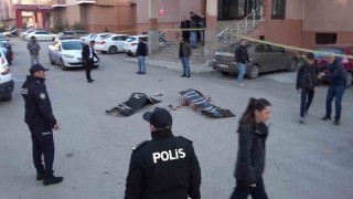 Önce kadını öldürdü sonra intihar etti