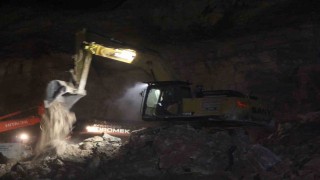 Ordu Valisi Erol: Göçük alanında çalışmalarımız titizlikle devam ediyor