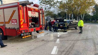 Orduda seyir halindeki otomobil alev aldı