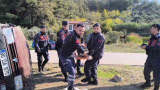 Osmaniyede devrilen otomolin sürücüsü yaralandı