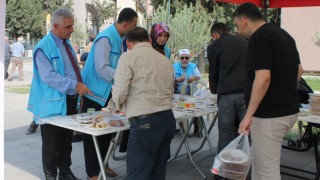 Osmaniye’de Gazze İçin 35 Noktada Hayır Çarşısı Kuruldu