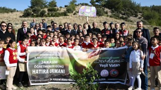 Osmaniye’de Öğretmenler Günü İçin 500 Fidan Toprakla Buluştu