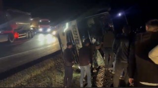 Osmaniyede yolcu otobüsü devrildi: Yaralılar var