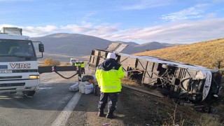 Otobüs kazasında ölenlerin kimlik tespit çalışmaları sürüyor