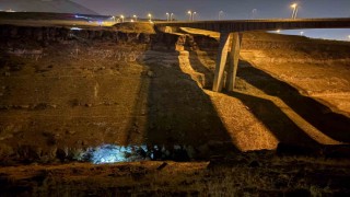 Otomobil 200 metre yükseklikten vadiye uçtu: 1 ölü