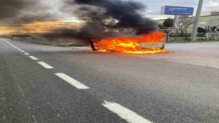 Otomobil, alev topuna döndü