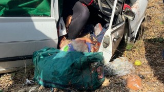 Otomobil yol kenarına uçtu: 1 ölü, 1 ağır yaralı