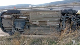 Otomobil yoldan çıktı, 1 yaralı