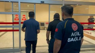 Otomobilin çarpıştığı 2 yaya yaralandı