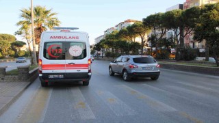 Otomobilin çarptığı yaşlı adam yaralandı