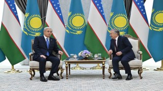 Özbekistandan Kazakistan Cumhurbaşkanı Tokayeve Yüksek Dereceli Dostluk Nişanı