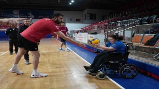 Özel bireyler Konuralp beyleri ile maç yaptı