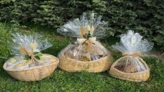 Papa 14. Leoya Bursadan coğrafi işaretli hediyeler