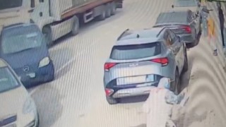 Pendikte şoförünün direksiyon başında uyuduğu iddia edilen tır 5 araca birden çarptı