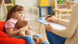 Peş peşe depremler sonrası ebeveynlere önemli uyarılar