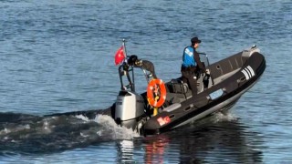 Polis ve jandarmadan Yunanistan sınır hattında zodyak botla devriye