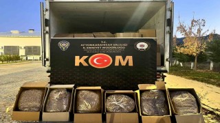 Polis yaklaşık 3 ton kaçak tütün ele geçirdi