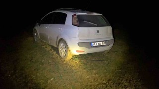 Polisin dur ihtarına uymadı, çamura saplanınca yaya olarak kaçtı