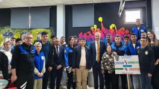 Polislerden özel çocuklara bowling sürprizi