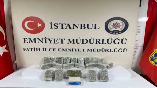 Polisten kaçan uyuşturucu satıcı kovalama sonucu böyle yakalandı