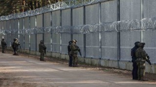 Polonya, Belarus sınırına yeni bariyer inşa edecek