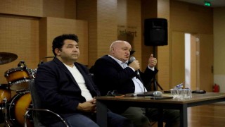 Prof. Dr. Taşağıl, Sakaryada erken dönem Türk devletlerini anlattı