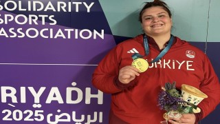 Rektör Kibardan judonun altın kızı Hilal Öztürke tebrik