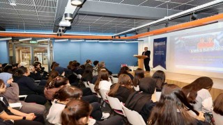 Rektör Prof. Dr. Altun, öğrenciler ile bir araya geldi