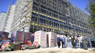 Rektör Savaş, diş hastanesi inşaatını yerinde inceledi