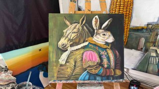 Ressam ve heykeltıraş Orhan Albaş öğrencilerine 3 günde resim yapmayı öğretiyor