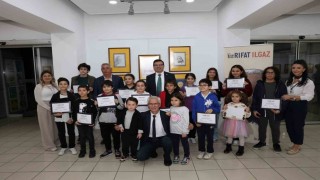 Rıfat Ilgazın Öksüz Civcivi çocukların karikatürlerinde hayat buldu