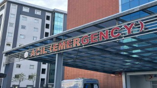 Rizede 40 öğrenci yedikleri yemekten zehirlenerek hastaneye kaldırıldı