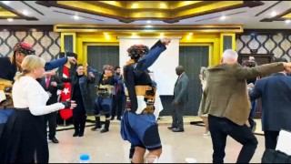 Sağlık Turizmi konferansında Büyükelçiler ‘Zeybek oynadı