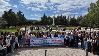 Şahinbey, 253 bin gazi torununu özel uçakla şehit topraklarına ulaştırdı