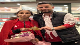 Şahinbey Belediyesporun Altın Kızı Bükreşte tarih yazdı