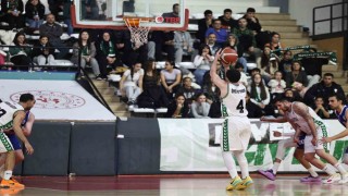 Sakarya Büyükşehir basket takımı namağlup unvanını korumak için parkeye çıkacak