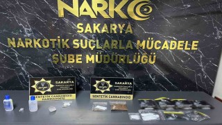 Sakarya polisinden 3 ilçede uyuşturucu operasyonu: 4 gözaltı