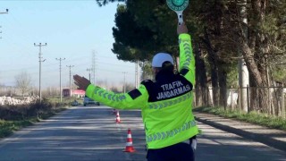 Sakaryada abartı egzoz denetimleri: 25 araç trafikten men edildi