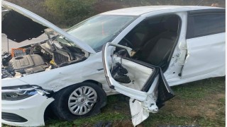 Sakaryada iki otomobil çarpıştı: 1i ağır 5 yaralı