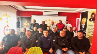 Salihli Galatasaray Taraftarları Derneğinde Uğur Özçelik güven tazeledi