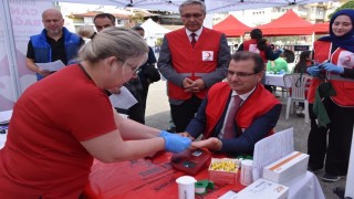 Salihliden Kızılaya rekor kan bağışı