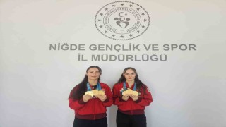 Şampiyon kardeşler Niğdeye madalyalarla döndü
