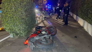 Samsunda motosiklet yayaya çarptı: 3 kişi ağır yaralandı