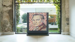 Sanatçı Deniz Sağdıçtan Espressolab malzemeleriyle ileri dönüşüm Atatürk portresi