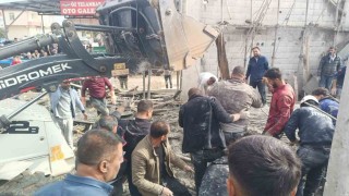 Şanlıurfada 2 katlı inşaatta göçük: 5 işçi altında kaldı