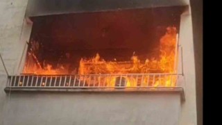 Şanlıurfada korkutan yangın: Apartman dairesi alev alev yandı