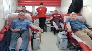 Sarıgölde kan bağış kampanyasına yoğun ilgi