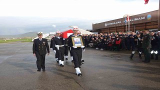 Şehit Nuri Özcanın naaşı Zonguldak Havalimanında karşılandı