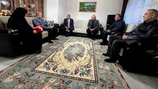 Şehit Serdar Uslunun öğretmen babasına anlamlı ziyaret