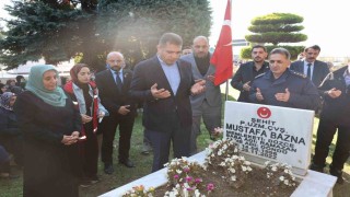 Şehit uzman çavuş mezarı başında anıldı